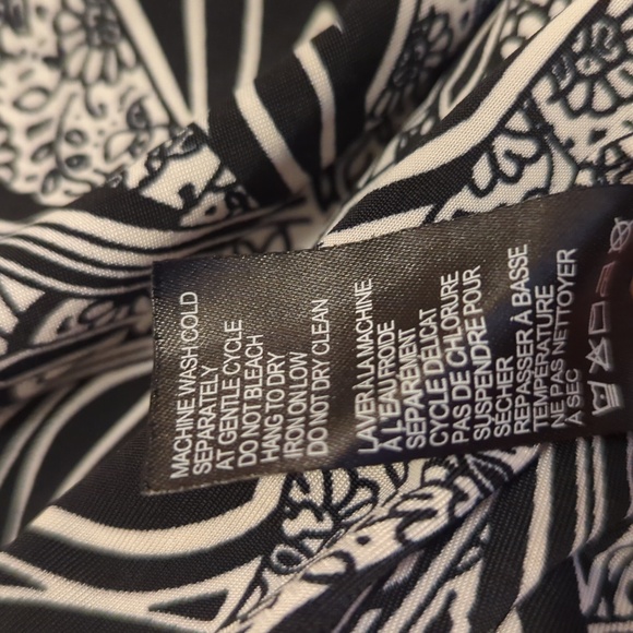 FYLO ladies shirt XL. Black and white pattern. Stretchy material. Side tie - Picture 3 of 4